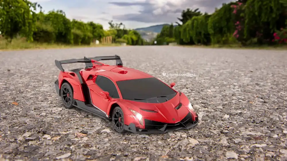 Photo of the 1:24 Scale, Licensed RC Lamborghini Veneno